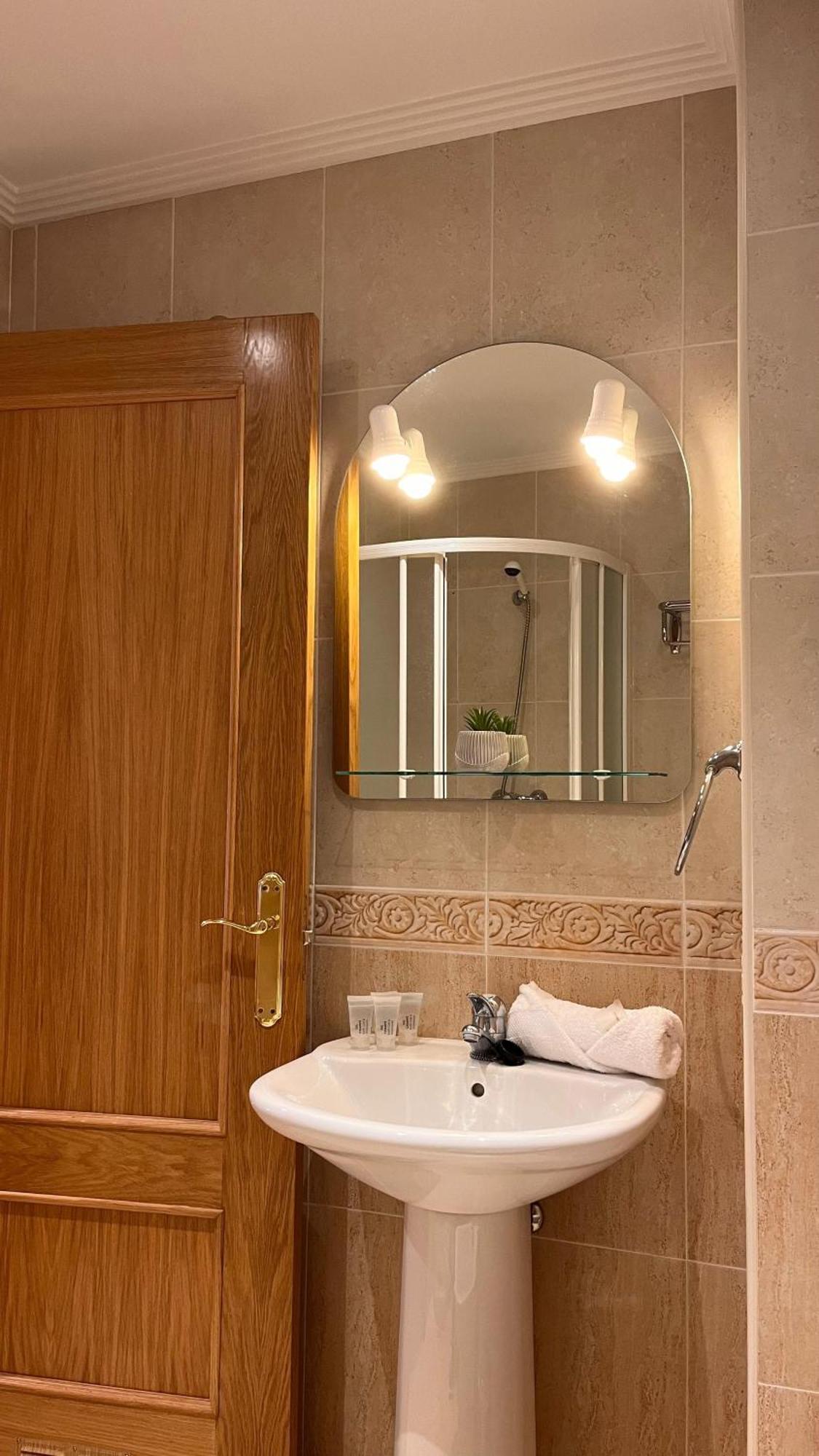 21A02 Coqueto Apartamento Con Garaje Фелечоса Экстерьер фото